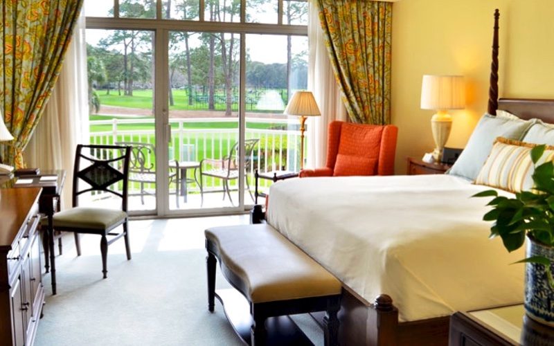 Inn & Club at Harbour Town bedroom