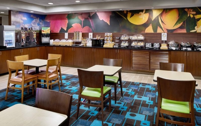 Fairfield Inn breakfast room